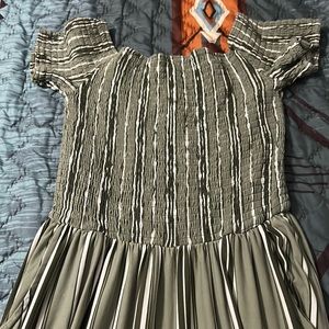 Olive green jumpsuit like new very soft very cute